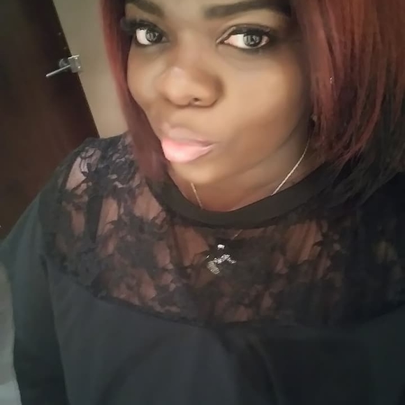 Meet your Posher, Godiva - Picture 1 of 1